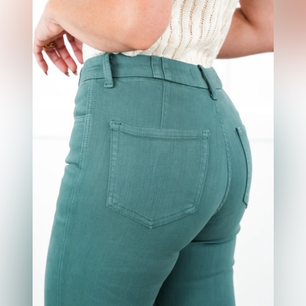 Vervet - Green Wide Leg Flare Jeans with Vintage Raw Hem NWT - Picture 10 of 16